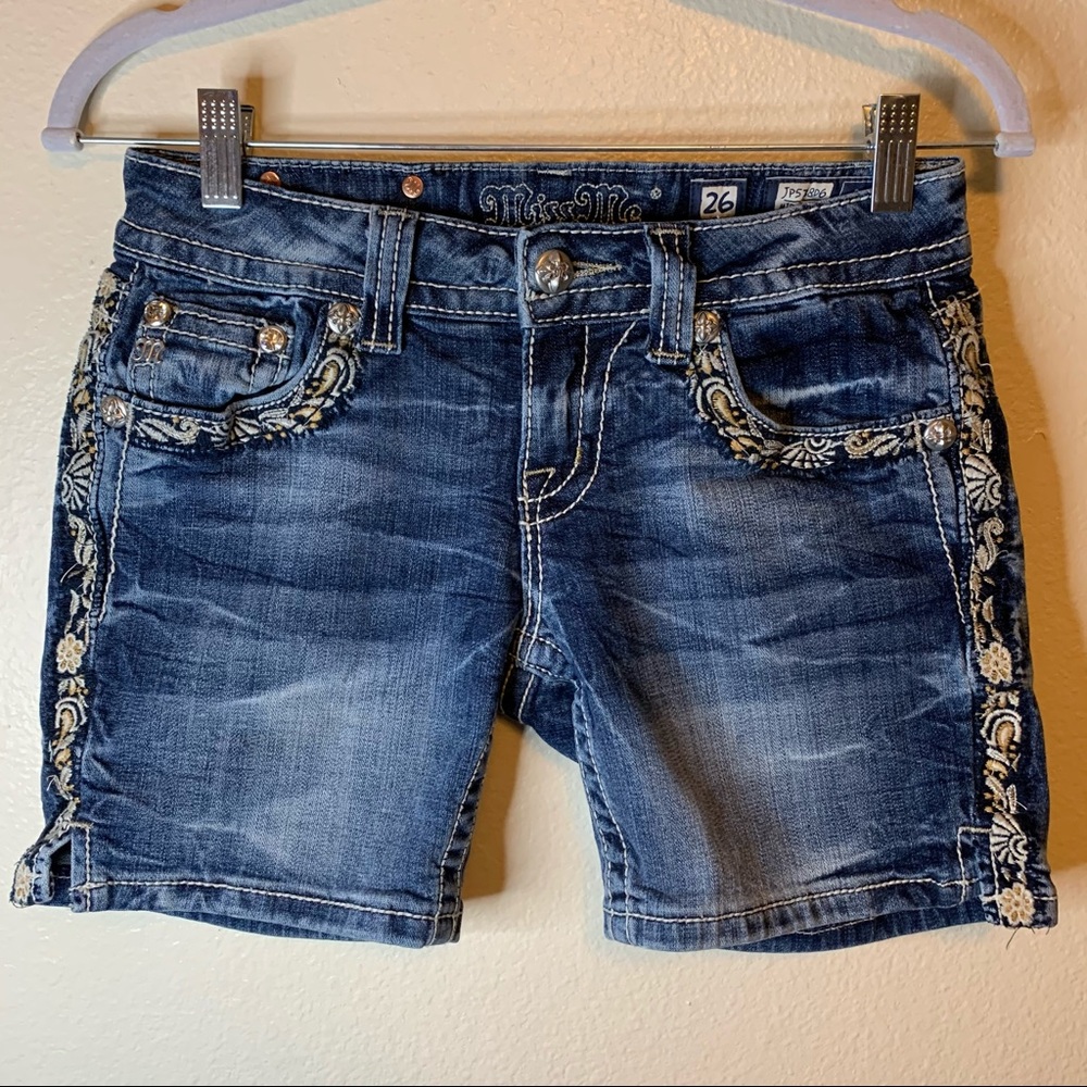 Miss Me Mid Shorts Floral Embroidery SparkLes